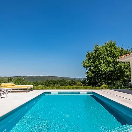 Vila Pool Ora In Nature Rakalj